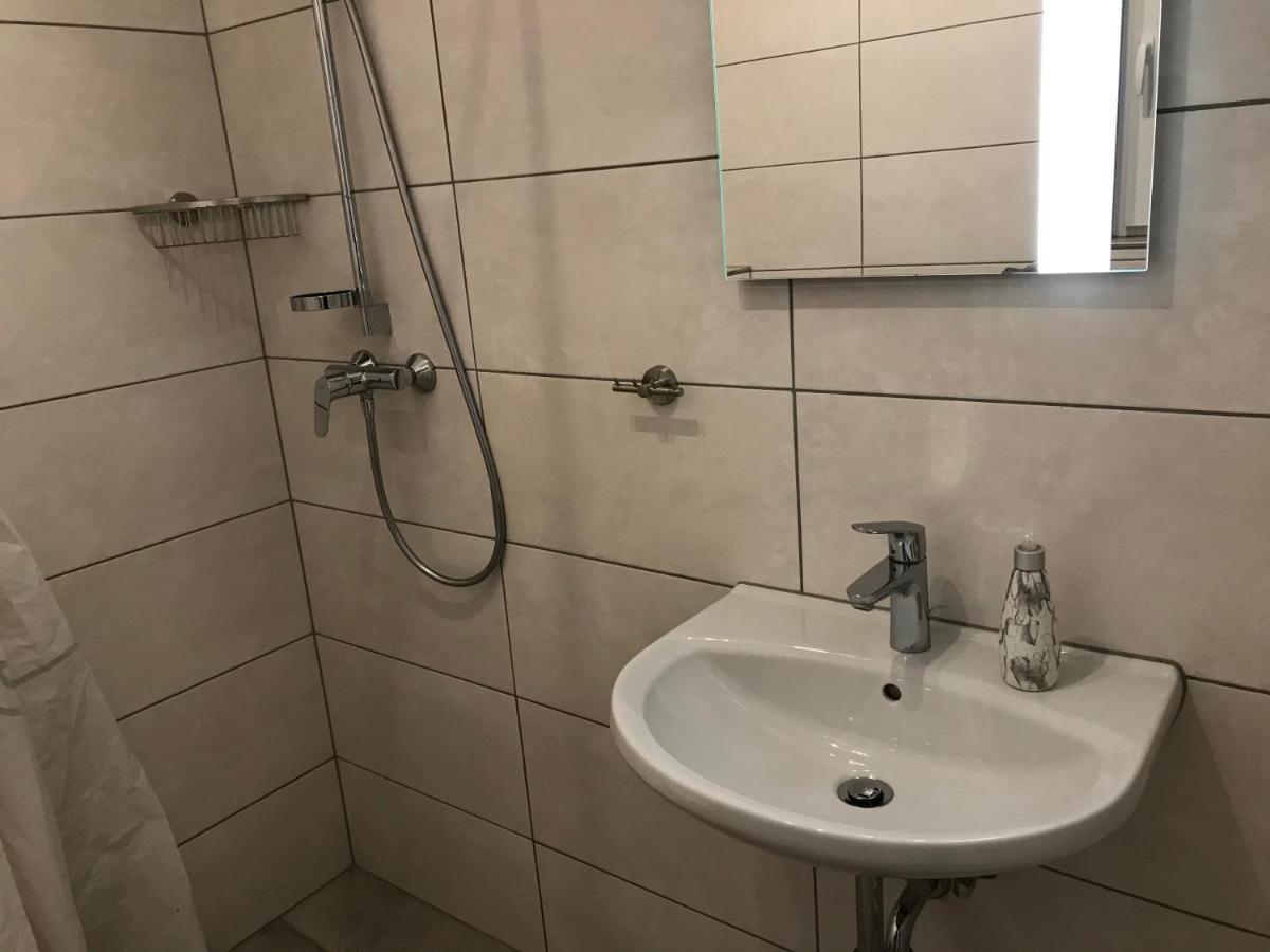 Monteurwohnung 2 Ingelheim am Rhein Buitenkant foto